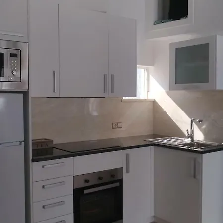 Cardoso 3 Ao Lado Da Peneco *